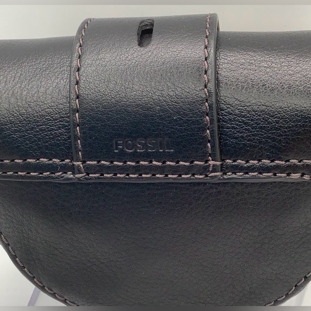 ๐NWT๐Fossil Harwell Mini Flap Crossbody Black Leather Purse - Picture 4 of 16